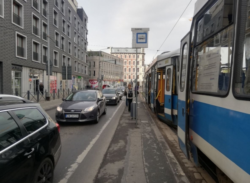 Miasto wreszcie przebuduje problematyczny przystanek tramwajowy - fot. Joanna Jaros