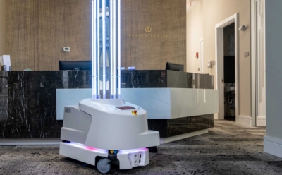 Robot do niszczenia koronawirusa w Dolnośląskim Centrum Chor&oacute;b Serca