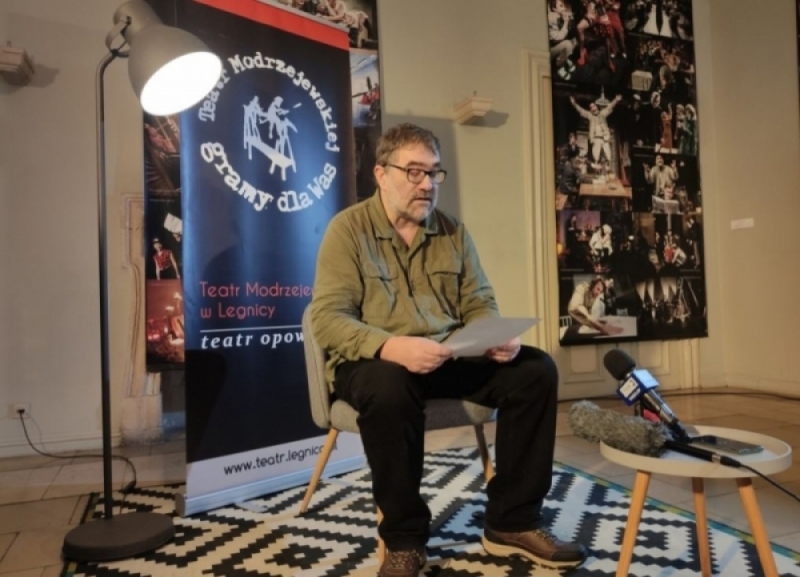 Osiem osób za Jackiem Głombem, jedna przeciw w konkursie na dyrektora Teatru im. Modrzejewskiej - fot. Karolina Kurczab