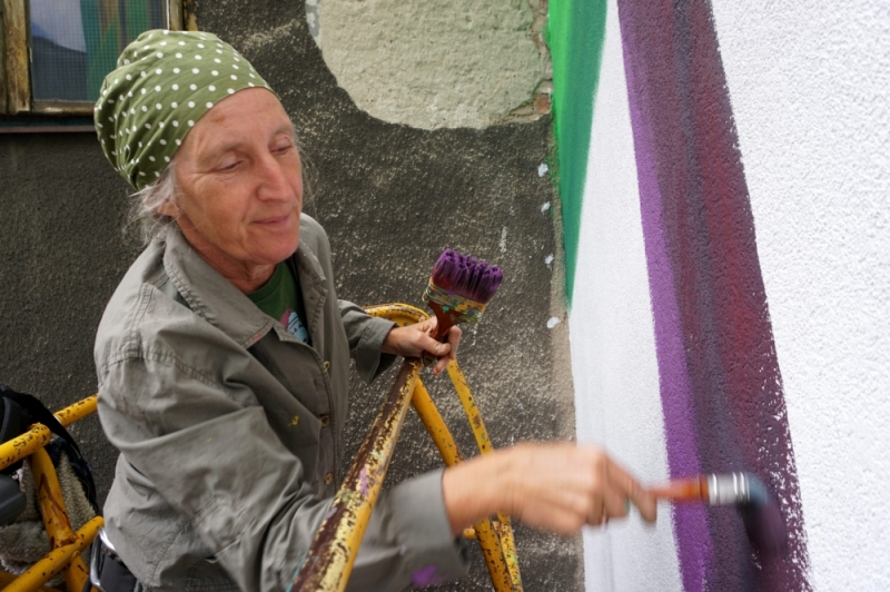 Ekologiczny mural w centrum Wrocławia. Ma oczyszczać powietrze - fot. fot. Klub Gaja, B. Tarnawa/bwa.wroc.pl