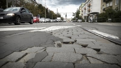 Ulica Koszarowa wreszcie przejdzie remont