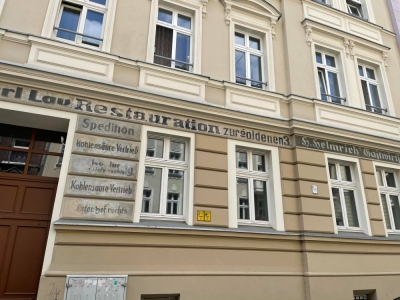 Śladami wrocławskiej historii. Co robić z niemieckimi napisami na elewacjach?