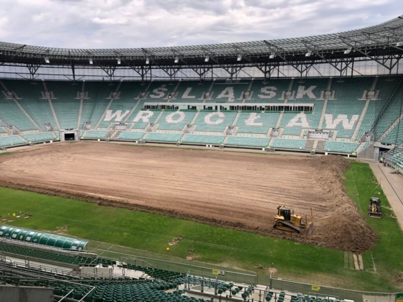 Wymieniają murawę na Stadionie Wrocław [ZOBACZ] - fot. stadionwroclaw.pl