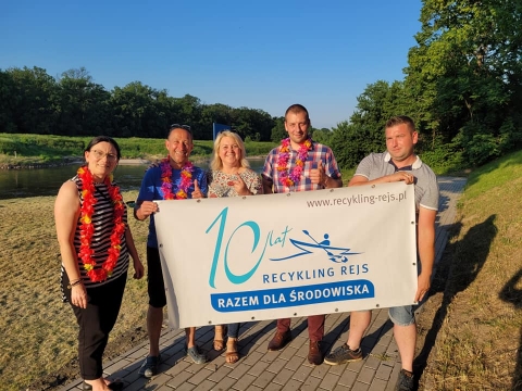 Przepłyną 500 kilometrów kajakami. Chcą zwrócić uwagę na zanieczyszczenie rzek - 2