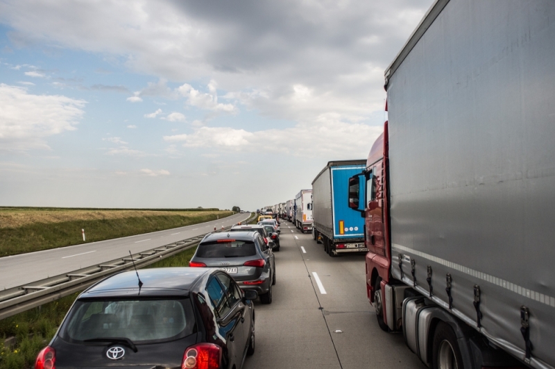 Spory korek przed bramkami na autostradzie - fot. archiwum radiowroclaw.pl
