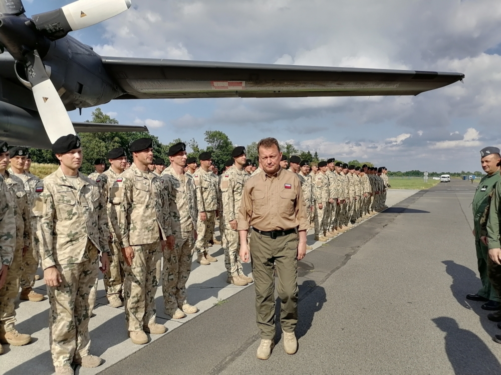 Ostatni żołnierze z Polskiego Kontyngentu Wojskowego w Afganistanie wylądowali na wrocławskim lotnisku - Fot. Joanna Jaros