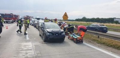 Pięć osob&oacute;wek zderzyło się na A4