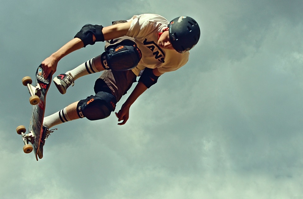 Deskorolki znów w modzie. Skateboarding wśród nowych dyscyplin olimpijskich - zdjęcie ilustracyjne fot. pixababy