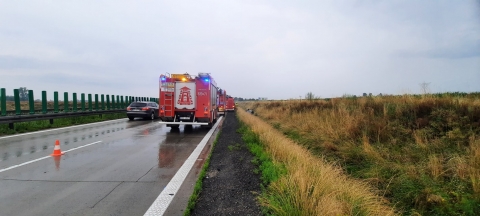 Wypadek na A4. Dachował samochód osobowy - 0