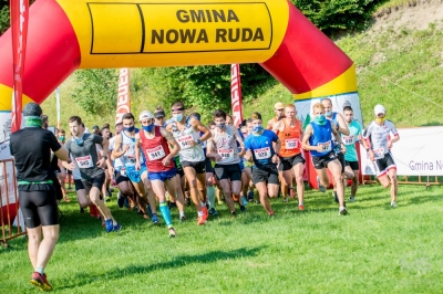 Znamy najlepszych biegaczy, kt&oacute;rzy zmierzyli się z 12. Biegiem na Wielką Sowę [ZDJĘCIA]
