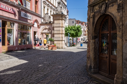 Reprezentacyjna ulica 1-go maja w Jeleniej Górze [FOTOSPACER] - 5