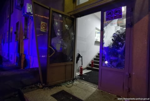 Śmierć młodego mężczyzny w Lubinie. Zamieszki przed komisariatem [AKTUALIZACJA] - 19
