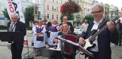 W Strzegomiu trwa XXIX Międzynarodowy Festiwal Folkloru [ZDJĘCIA] - 15
