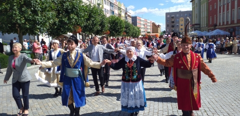 W Strzegomiu trwa XXIX Międzynarodowy Festiwal Folkloru [ZDJĘCIA] - 9