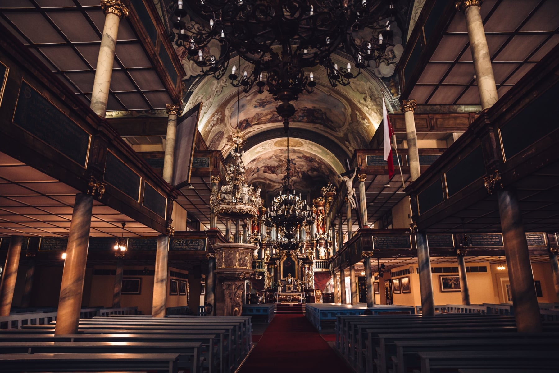 Barokowa perła architektury: Kości&oacute;ł Garnizonowy w Jeleniej G&oacute;rze [FOTOSPACER]