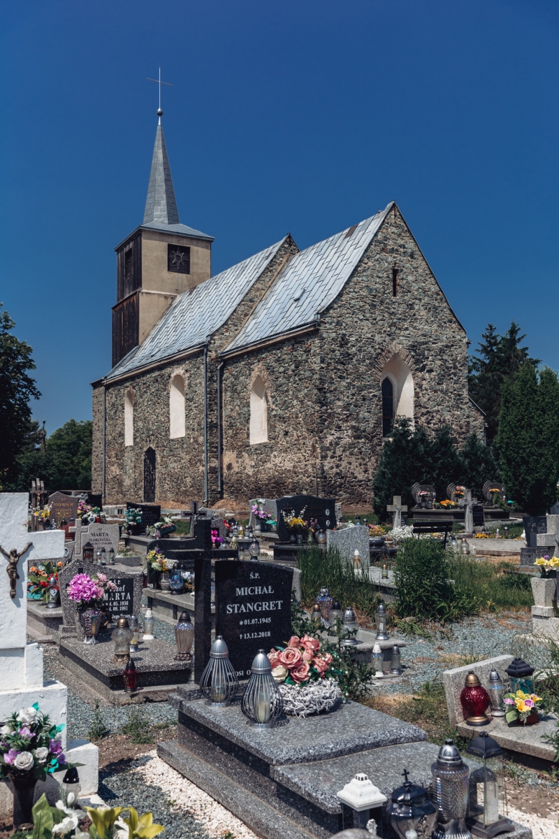 Kości&oacute;ł w Wilczkowicach [FOTOSPACER]
