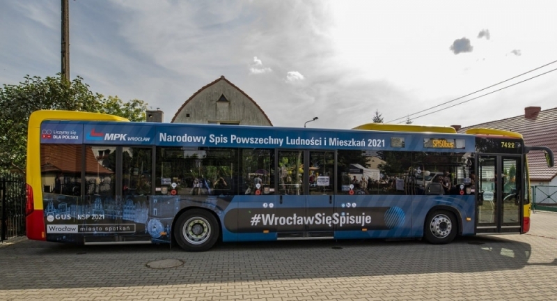 Spisobus zaparkował dziś koło wrocławskich kościołów - fot. wroclaw.pl
