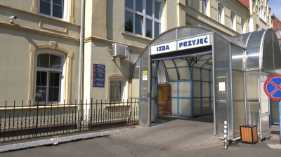 Zamiast czekać, działają sami - szpital w Kłodzku remontuje się za własne oszczędności