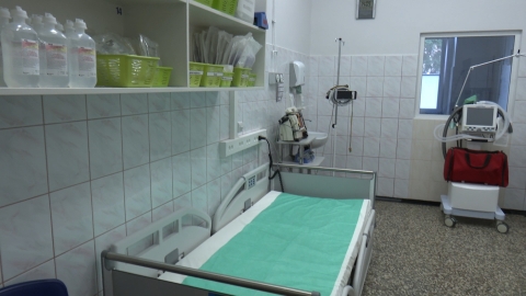 Zamiast czekać, działają sami - szpital w Kłodzku remontuje się za własne oszczędności - 1