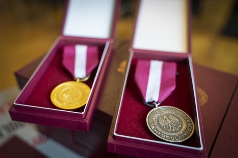 75 lat Radia Wrocław: 18 pracowników Radia Wrocław z odznaczeniami państwowymi - 42