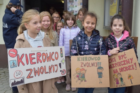 W Lubinie kierowców do kontroli drogowej zatrzymywały... dzieci - 7