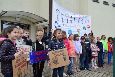 W Lubinie kierowców do kontroli drogowej zatrzymywały... dzieci - 5
