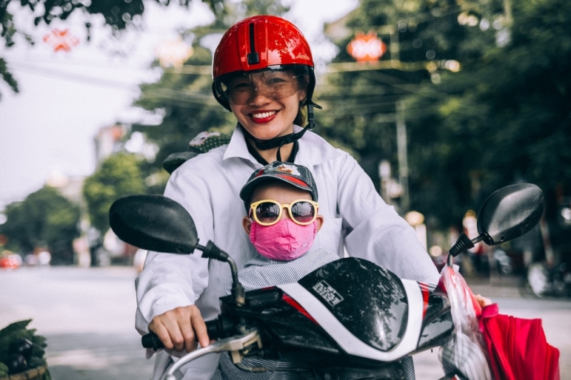 Kobiety na... motocykle. "Są dni, w których trudno spotkać uczącego się mężczyznę" - Same adeptki sztuki motocyklowej albo chcą spełniać swoje marzenia z dzieciństwa, albo np. podróżować z najbliższymi lub przyjaciółmi (fot. Pixabay)