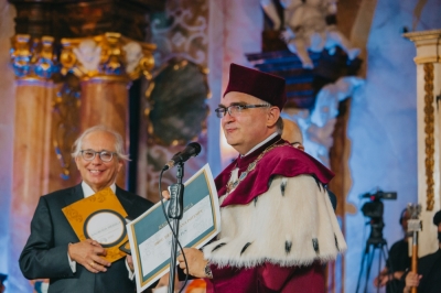 Prof. Jan Potempa pierwszym laureatem Nagrody Heisiga