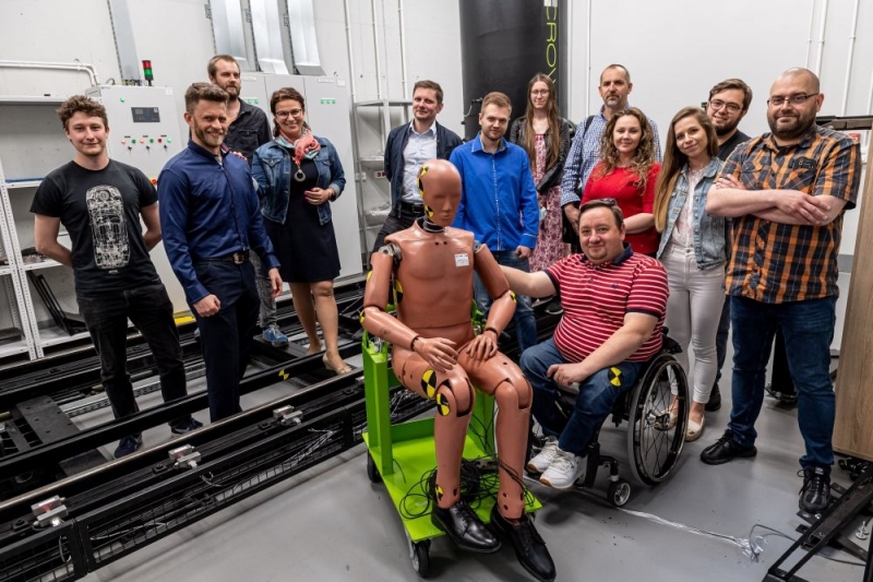 Wrocławscy naukowcy stworzą off-roadowy wózek dla osób niepełnosprawnych  - fot. Politechnika Wrocławska 
