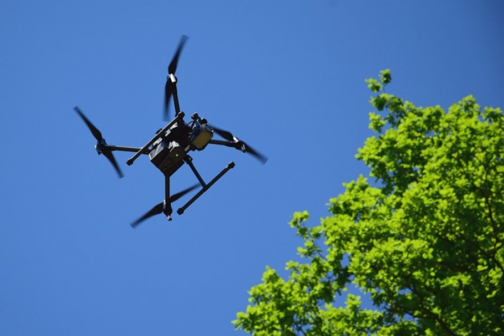 Policyjne drony ułatwiają łapanie piratów drogowych - fot. policja.pl
