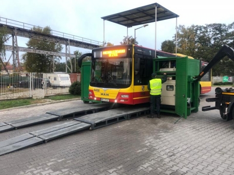 Wrocław: Strach się bać? Blisko połowa skontrolowanych autobusów jest niesprawna - 6
