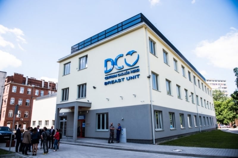 Dolnośląskie Centrum Onkologii we Wrocławiu zmienia nazwę - fot. RW