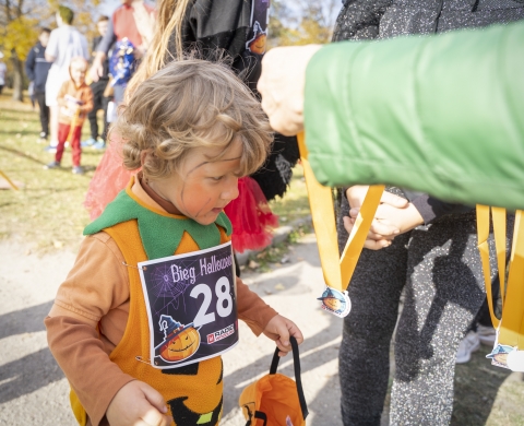 Bieg Halloween Radia Wrocław. Sportowa rywalizacja z przymrużeniem oka [ZDJĘCIA] - 77