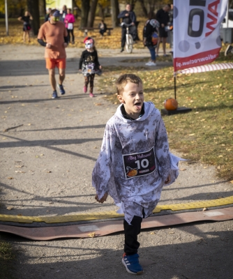 Bieg Halloween Radia Wrocław. Sportowa rywalizacja z przymrużeniem oka [ZDJĘCIA] - 86