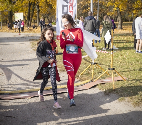 Bieg Halloween Radia Wrocław. Sportowa rywalizacja z przymrużeniem oka [ZDJĘCIA] - 92