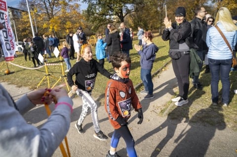 Bieg Halloween Radia Wrocław. Sportowa rywalizacja z przymrużeniem oka [ZDJĘCIA] - 95