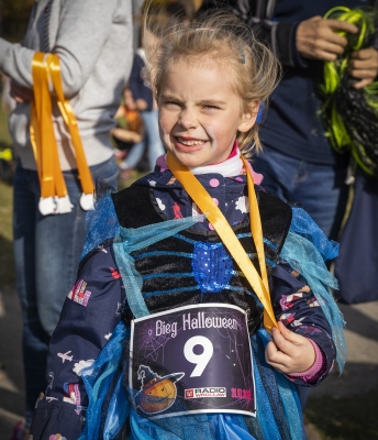 Bieg Halloween Radia Wrocław. Sportowa rywalizacja z przymrużeniem oka [ZDJĘCIA] - 98