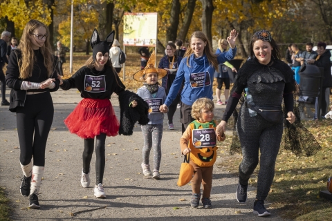 Bieg Halloween Radia Wrocław. Sportowa rywalizacja z przymrużeniem oka [ZDJĘCIA] - 102