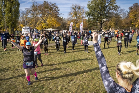 Bieg Halloween Radia Wrocław. Sportowa rywalizacja z przymrużeniem oka [ZDJĘCIA] - 106