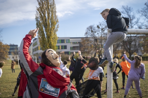 Bieg Halloween Radia Wrocław. Sportowa rywalizacja z przymrużeniem oka [ZDJĘCIA] - 108