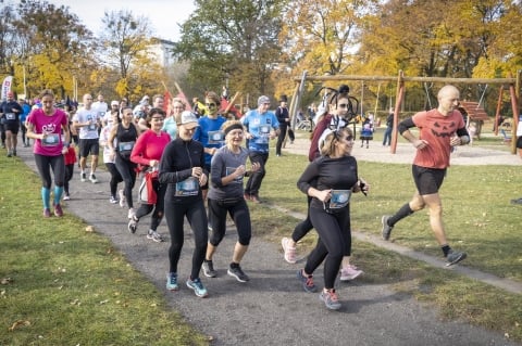 Bieg Halloween Radia Wrocław. Sportowa rywalizacja z przymrużeniem oka [ZDJĘCIA] - 34