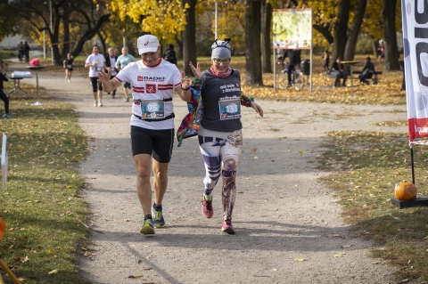 Bieg Halloween Radia Wrocław. Sportowa rywalizacja z przymrużeniem oka [ZDJĘCIA] - 47