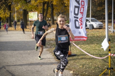 Bieg Halloween Radia Wrocław. Sportowa rywalizacja z przymrużeniem oka [ZDJĘCIA] - 52