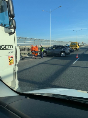 Wypadek i utrudnienia na Autostradowej Obwodnicy Wrocławia [FOTO] - 0