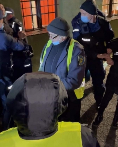 Awantura w legnickiej palmiarni. Aktywiści zostali wyprowadzeni przez policję