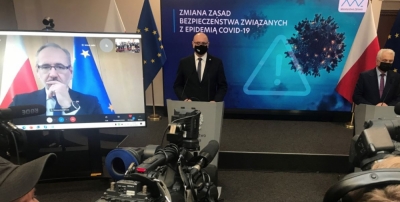 Nowe obostrzenia: Powr&oacute;t nauki zdalnej, zmiany limit&oacute;w, obowiązkowe szczepienia