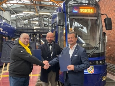 Umowa na zakup nowych tramwajów podpisana