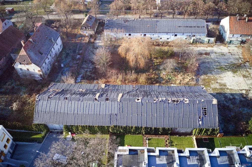 Miasto chce sprzedać działkę przy Pawiej. Mieszkańcy: "Brakuje nam szkół" - Corvus monedula/fotopolska.eu (CC-BY-SA 3.0)