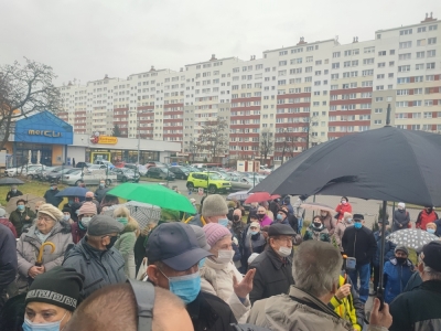 Legnica: Mieszkańcy manifestują przed największą spółdzielnią w mieście