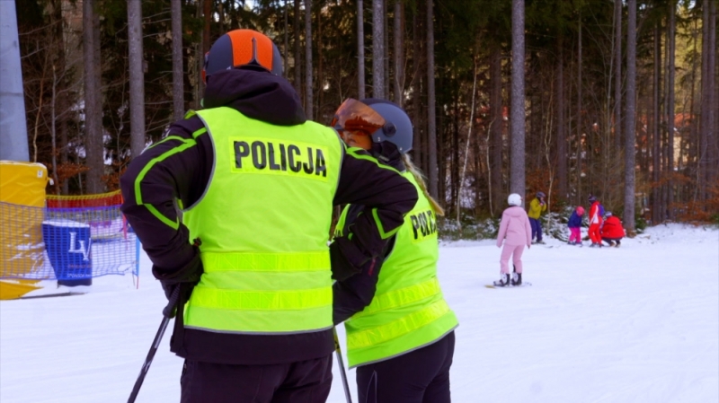 Policja na nartach sprawdza bezpieczeństwo na stokach - fot. Gabriela Stefanowicz